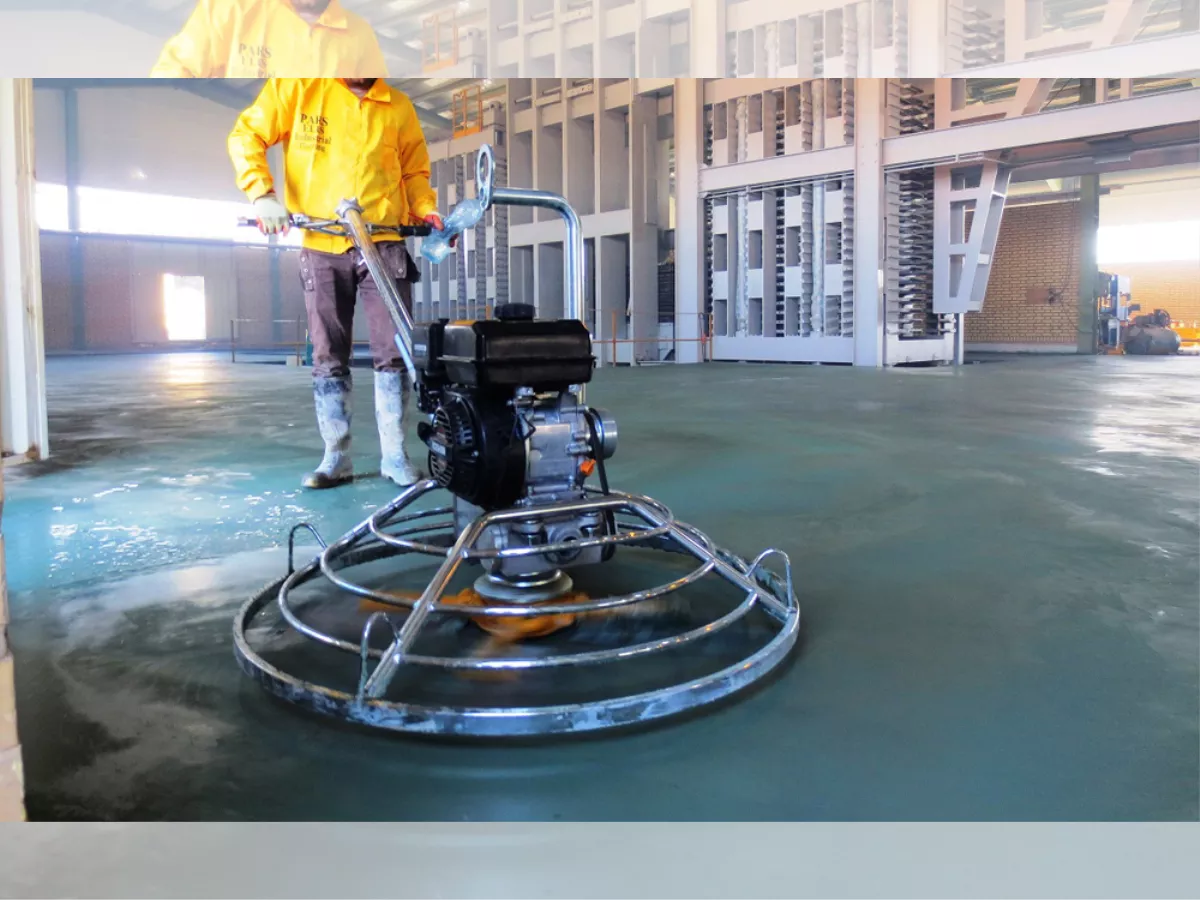 اجرای بتن ریزی کف با ماله پروانه ای