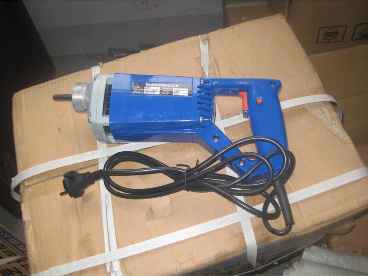 ویبره دریلی بتن به همراه شیلنگ