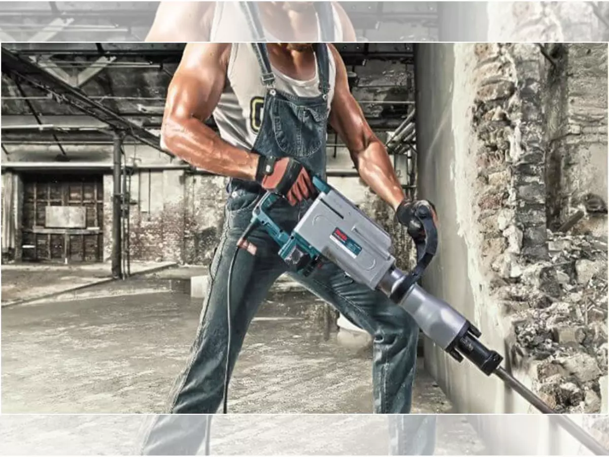 تخریب دیوار با چکش تخریب های سنگین