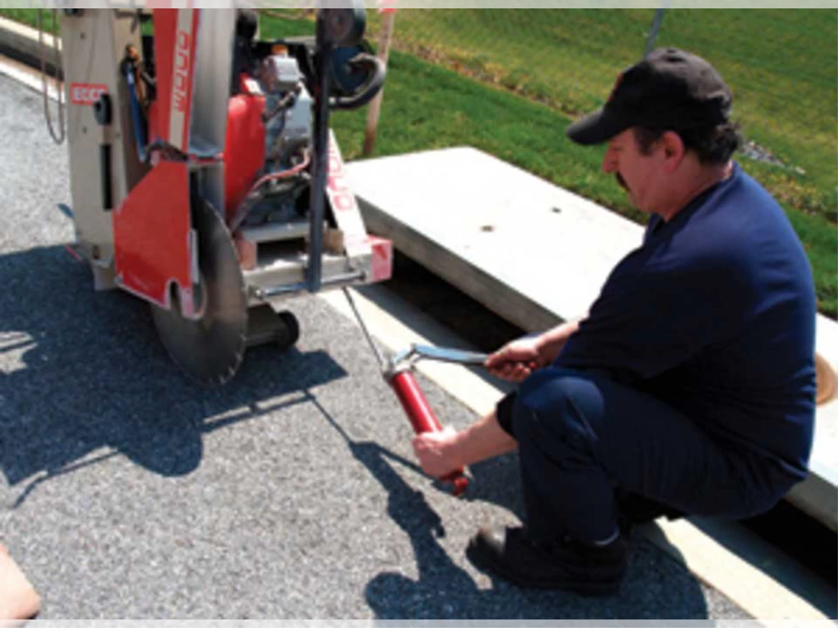 کاتر آسفالت بر